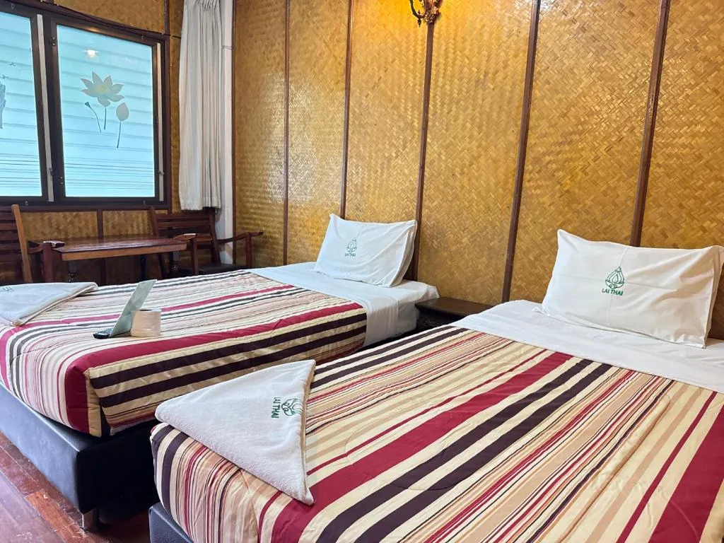 Superior Twin Room β Collection O Khu Mueang